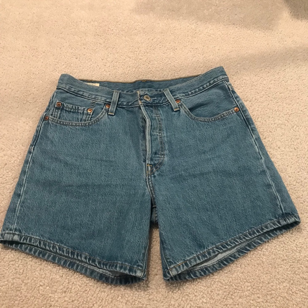 Levi’s shorts for women